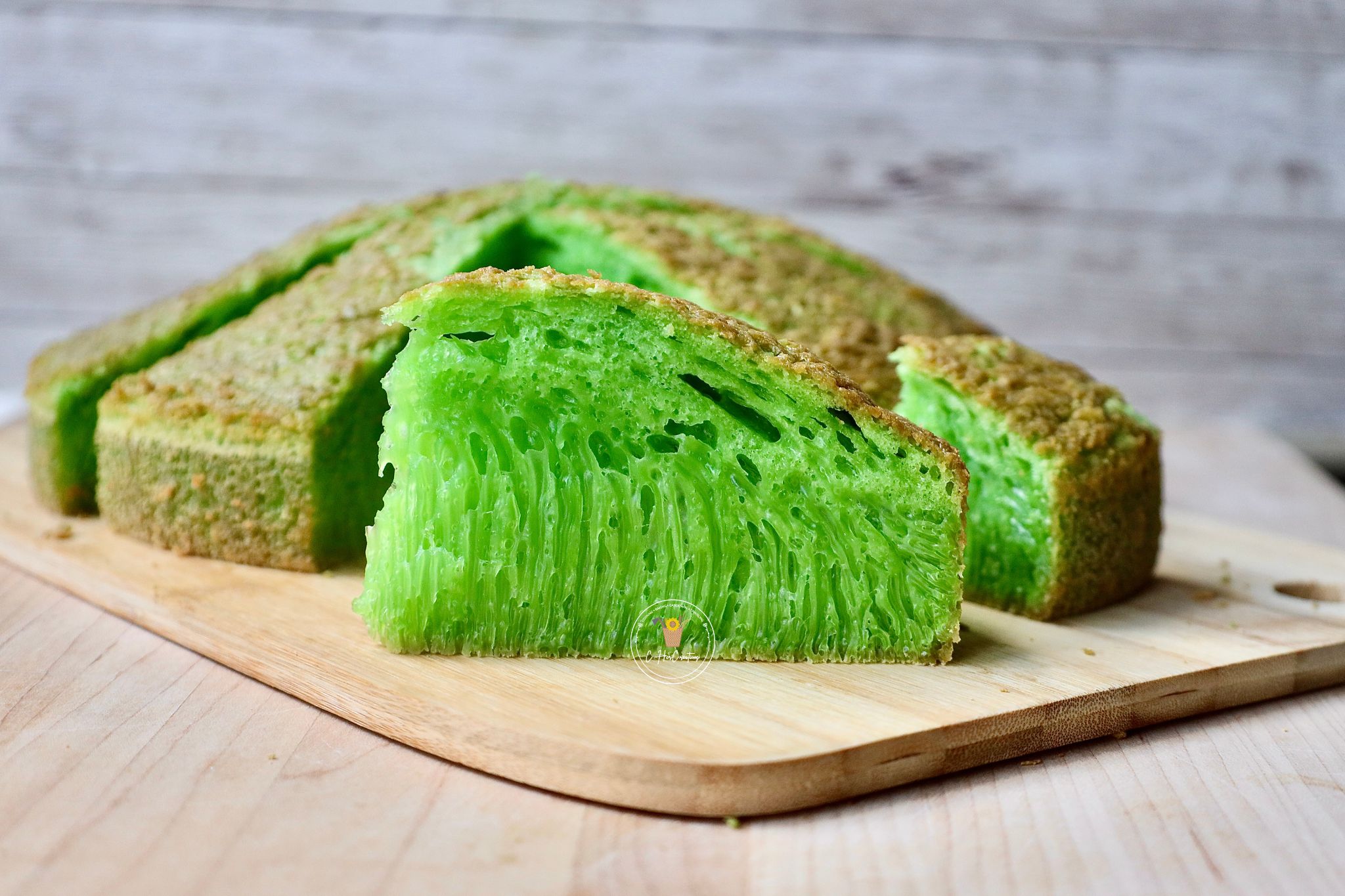 Pandan Honeycomb Cake (Banh bo nuong)-image
